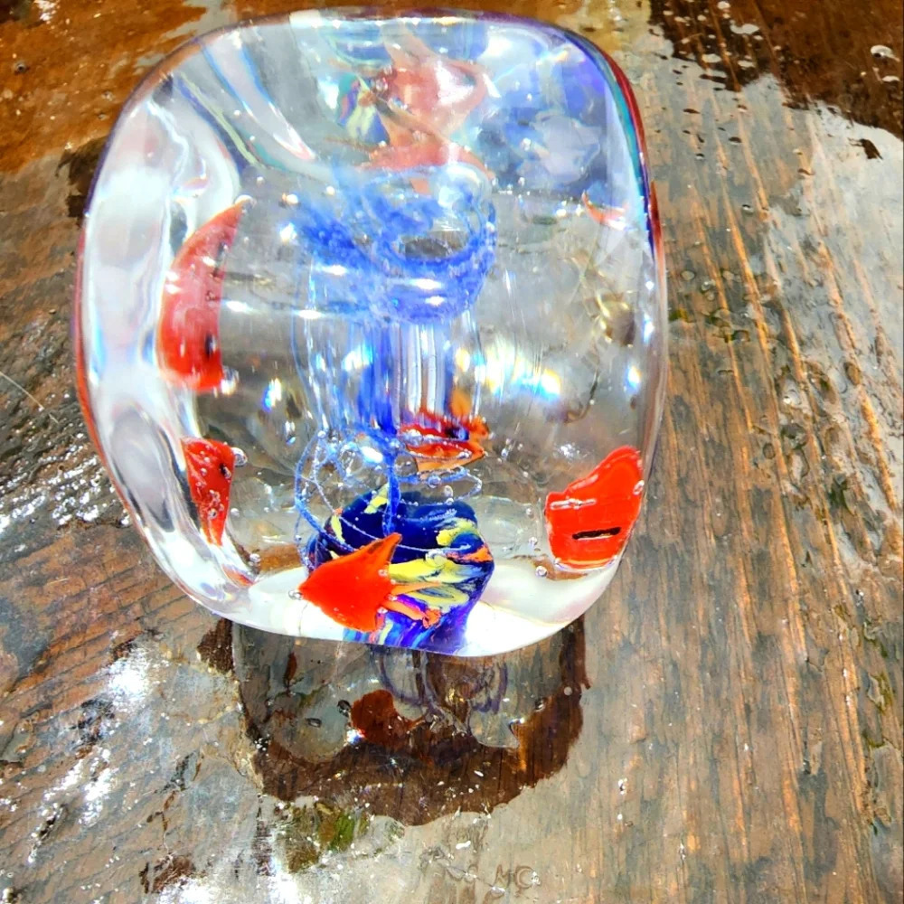 🐠📃⚖️ Paperweight by Dynasty Gallery